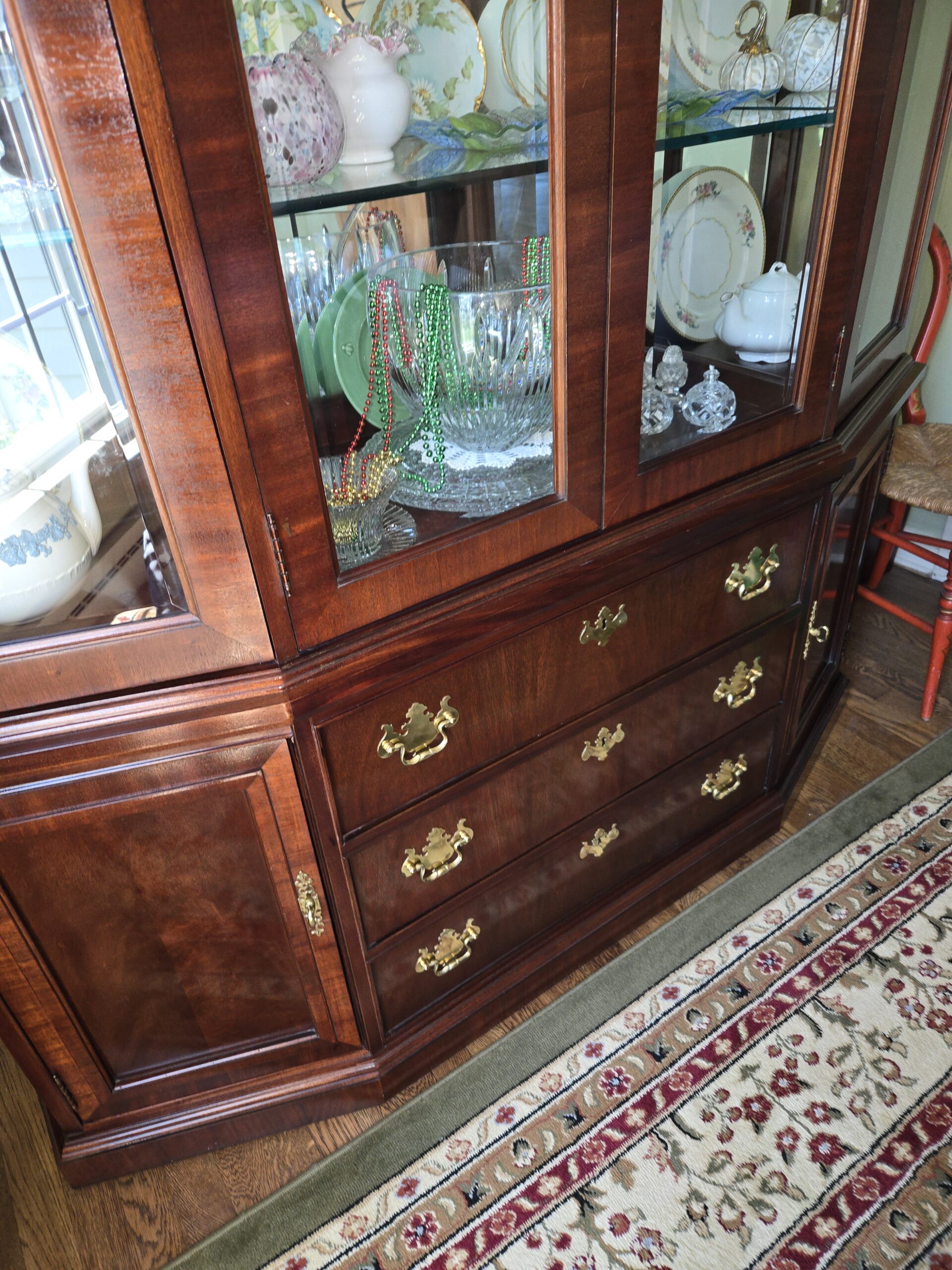 Cabinet Dusting - After